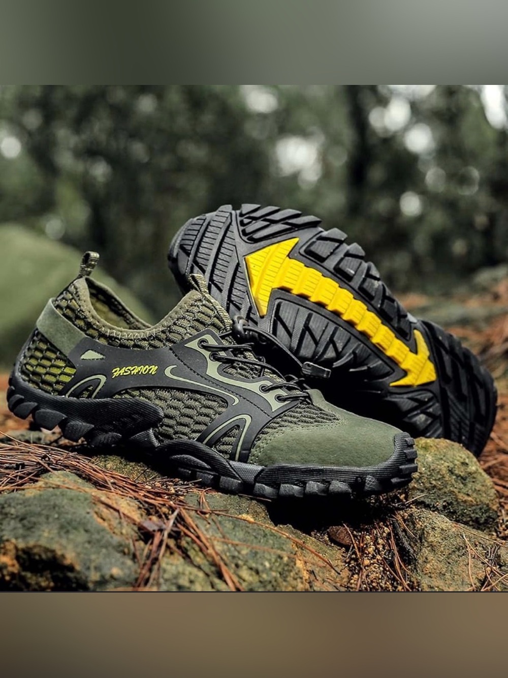 NWOT Men’s Hiking/Water Shoes